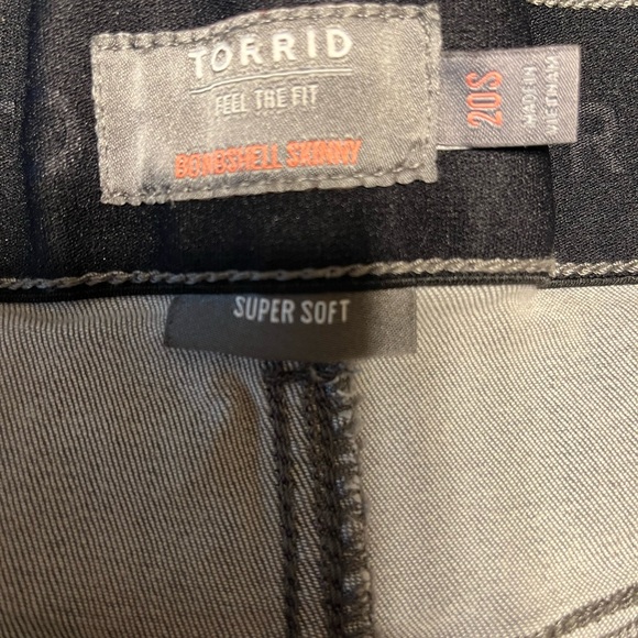 Torrid Super Soft Bombshell Jeans - Picture 5 of 5